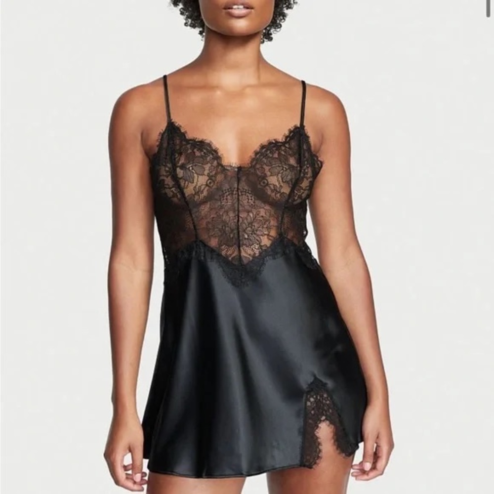 Elegant Victoria’s Secret Black Lace Chemise
